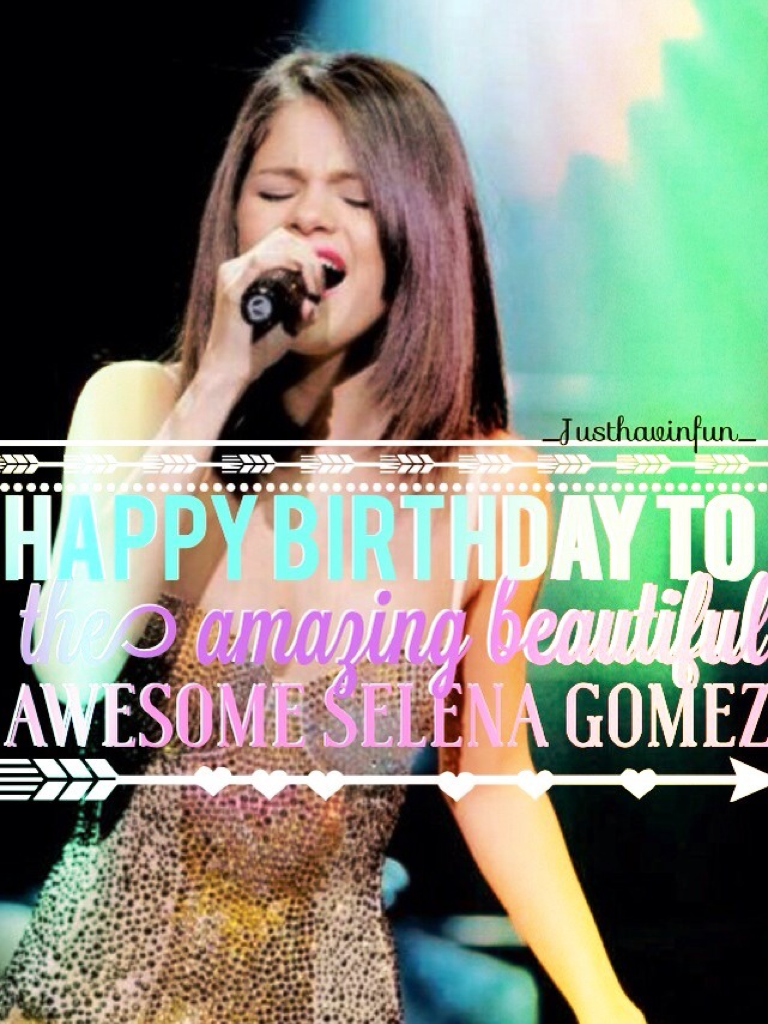 Soz for the really late reply! Had the PC glitch again! Happy b'day selena😘💕💖✨