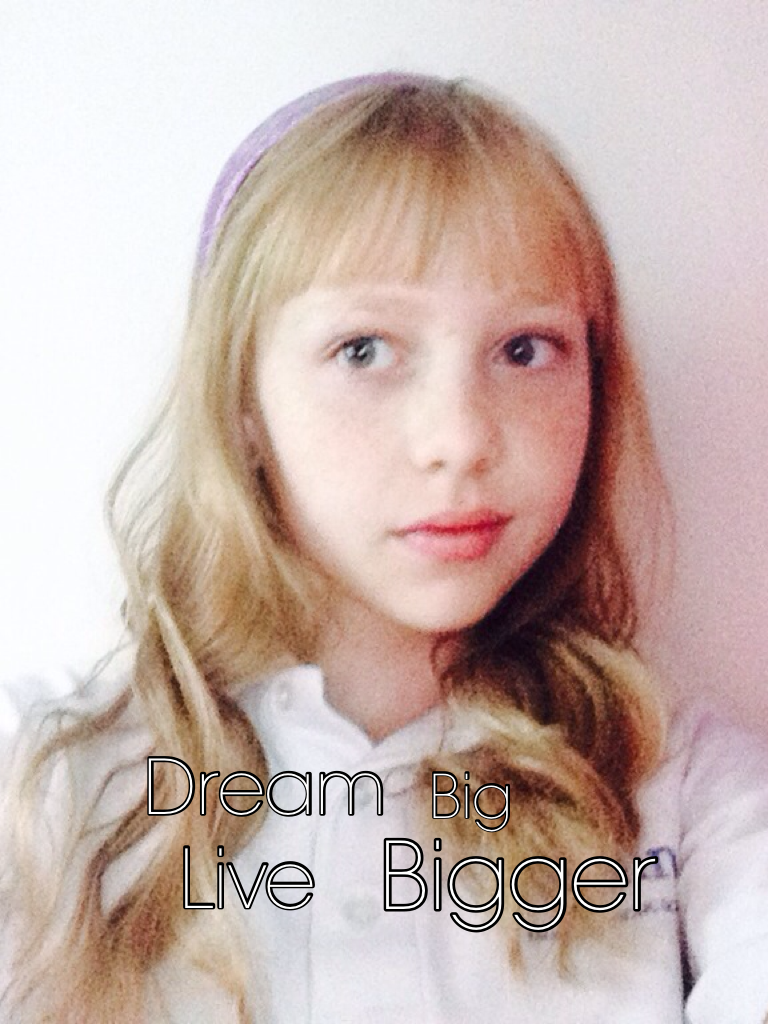Dream big live bigger💜