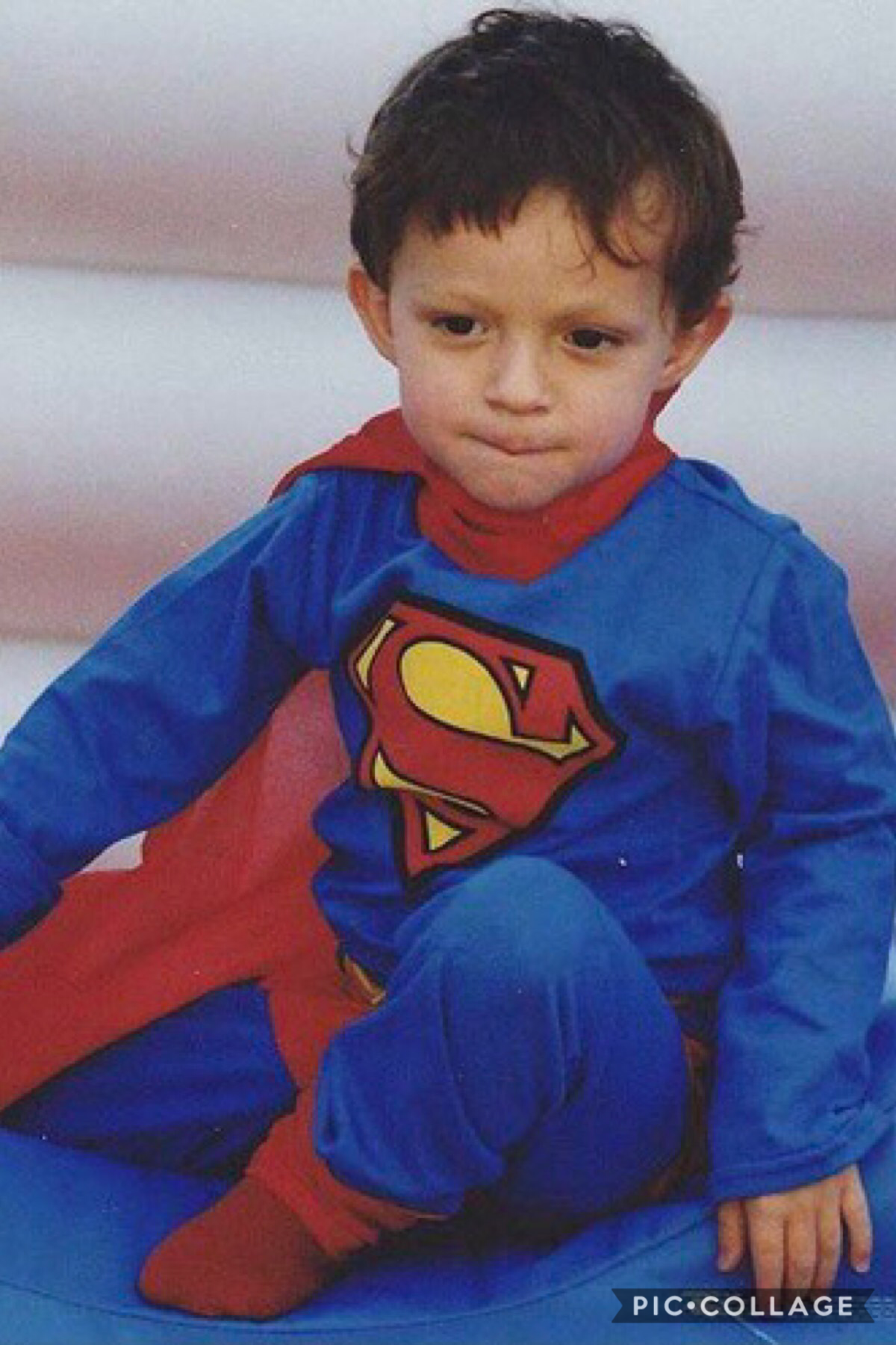 Tap!
Answer the questions in my bio for tom to give u a shoutout!! Tom was spidey from the beginning 😩😩 my heart can’t take it❤️❤️