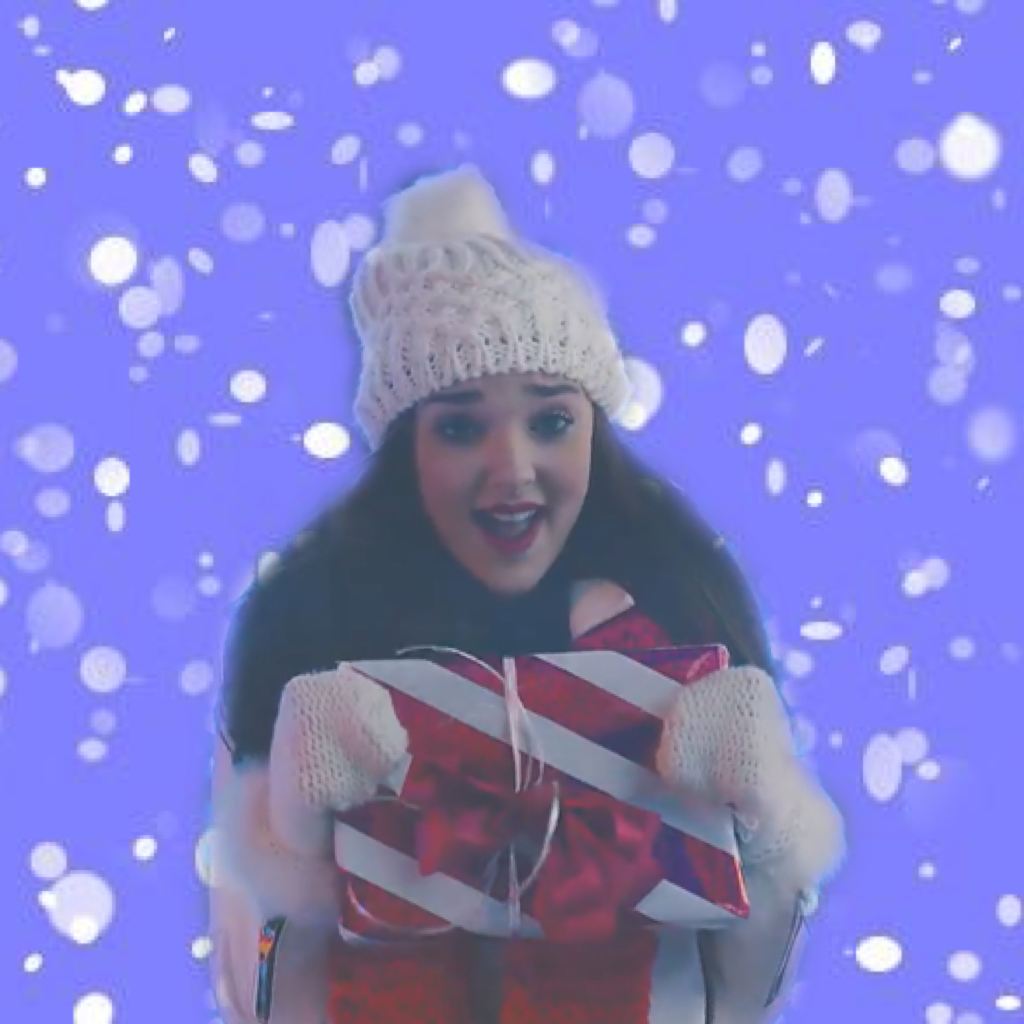Who has two thumbs and is still making Christmas icons, this girl. If used as an icon please give credit or blocked.