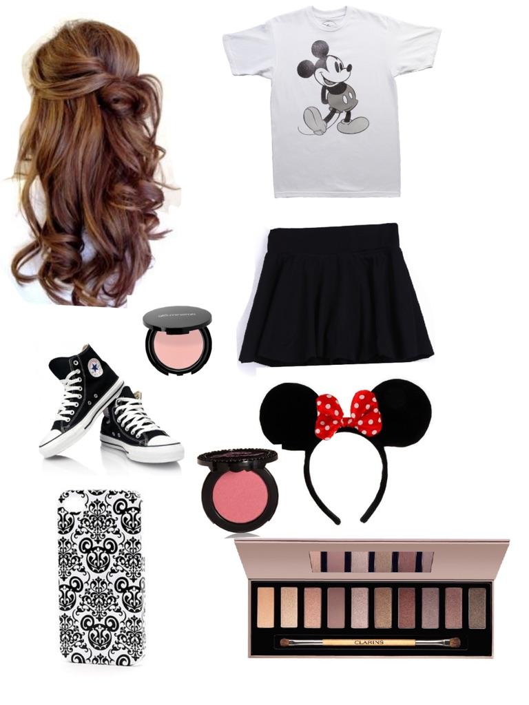 If I was going to Disney land I would wear something like this! ❤️ if you do