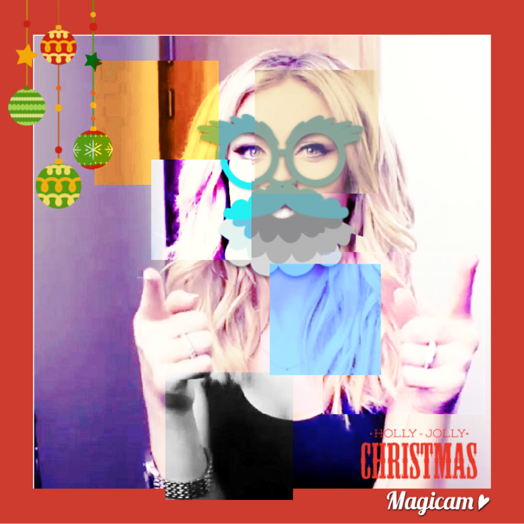 Magicam and Piccollage presents.... PERRIE EDWARDS CHRISTMAS!!!!! Who doesn't love perrie? or Christmas? 
